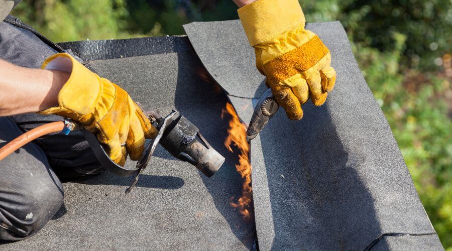 Expert Emergency Roof Repairs services in Corning, IA